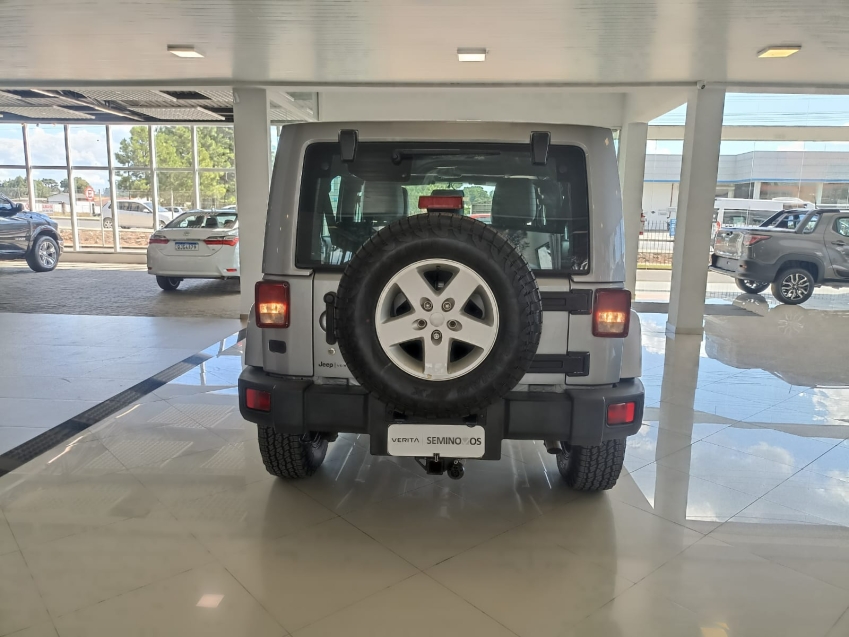 jeep wrangler 3.6 unlimited sahara 4x4 v6 gasolina 4p automatico 2.0 20184