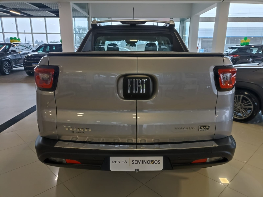 fiat toro 2.0 16v turbo diesel volcano 4wd at9 4p automatico 20255