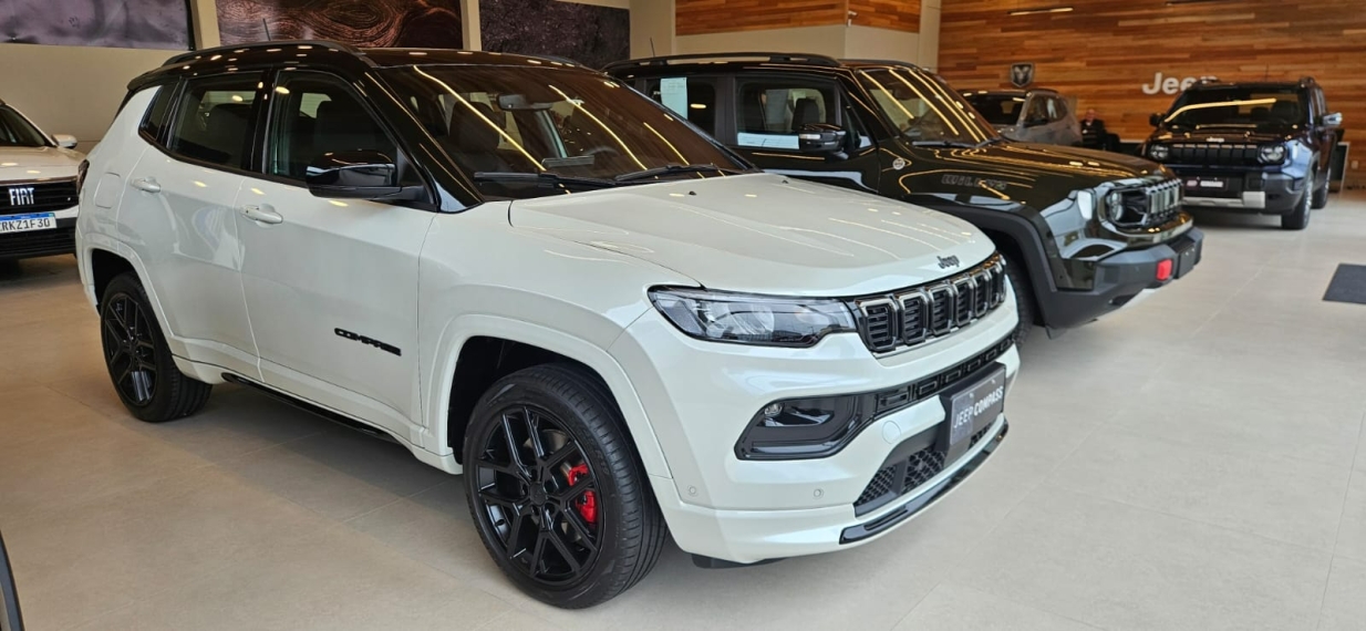 jeep compass 2.0 hurricane turbo flex blackhawk at9 4p automatico 20262