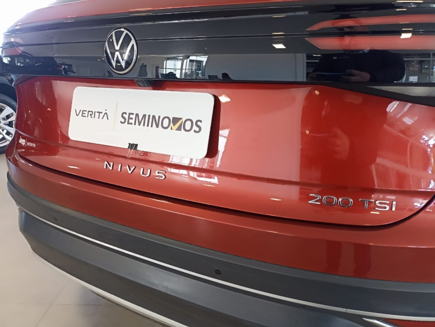 volkswagen nivus 1.0 200 tsi total flex highline automatico 4p 20235