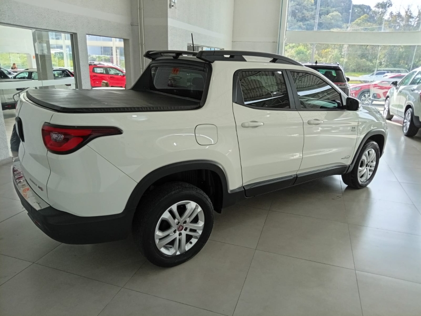 fiat toro 2.4 16v multiair flex freedom at9 4p automatico 20173