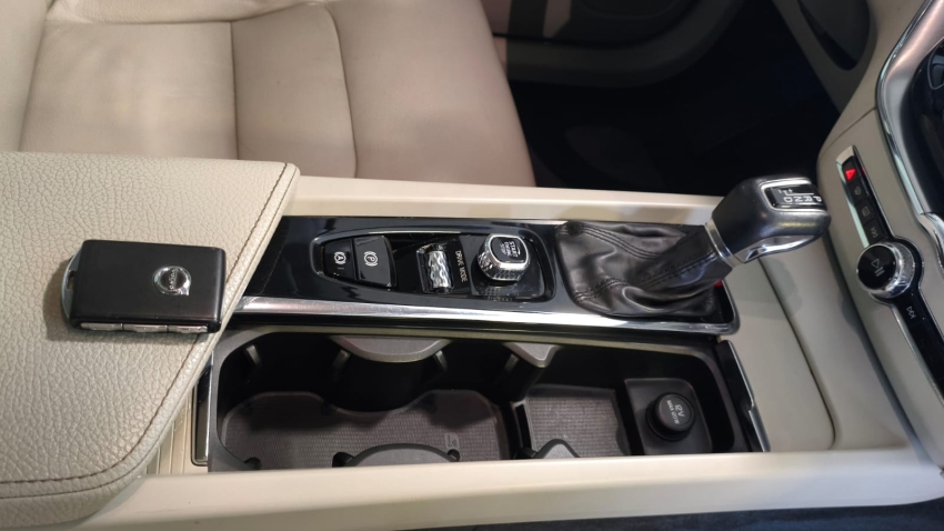 volvo xc60 2.0 t5 gasolina momentum awd geartronic 4p automatico 201910
