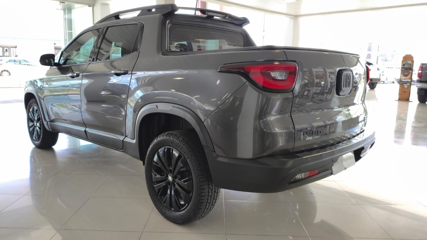 fiat toro 1.3 turbo 270 flex volcano at6 4p automatico 20243