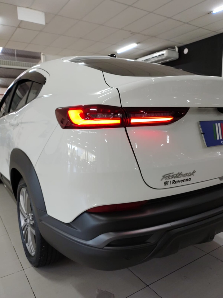 fiat fastback 1.0 turbo 200 flex cvt 4p automatico 2024