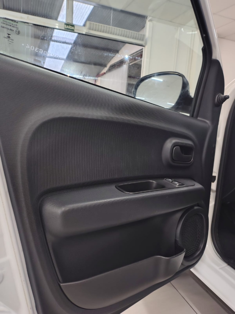 fiat mobi 1.0 evo flex like. manual 4p 2023 fiat mobi 1.0 evo flex like. manual 4p 2023