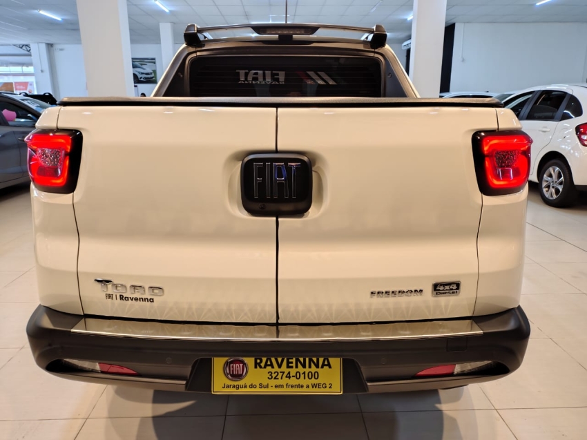 fiat toro 2.0 16v turbo diesel freedom 4wd at9 4p automatico 2022