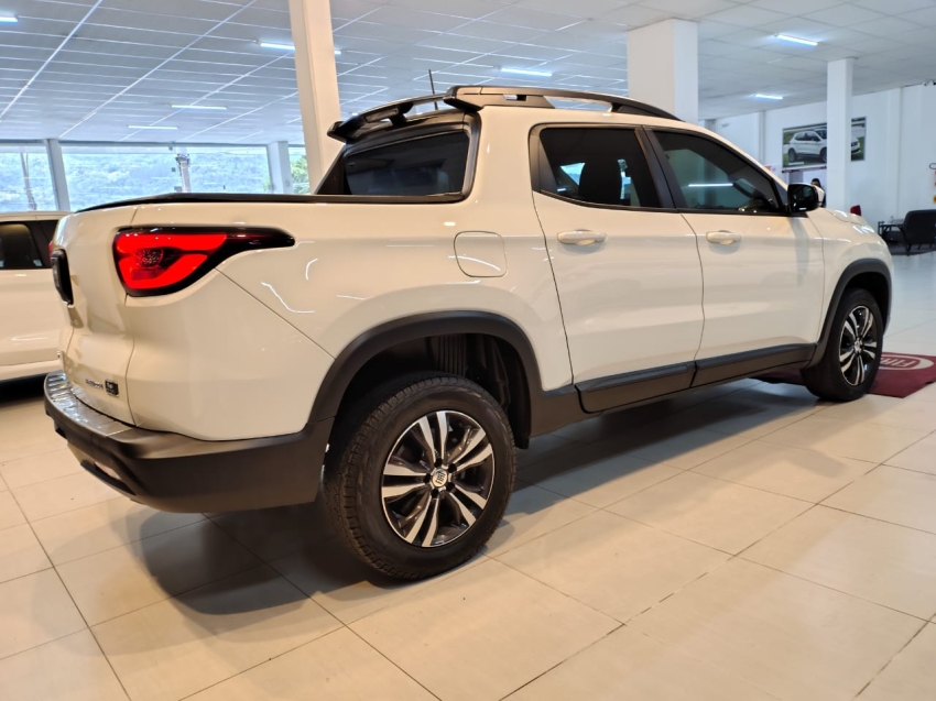 fiat toro 2.0 16v turbo diesel freedom 4wd at9 4p automatico 2022