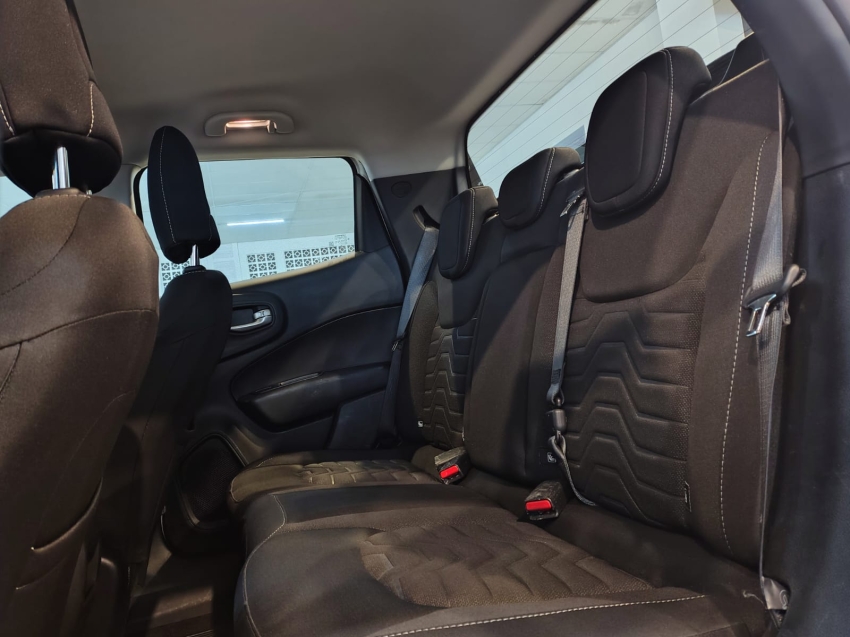 fiat toro 2.0 16v turbo diesel freedom 4wd at9 4p automatico 20226