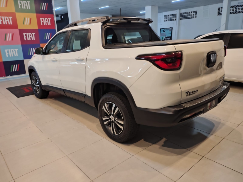 fiat toro 2.0 16v turbo diesel freedom 4wd at9 4p automatico 20227