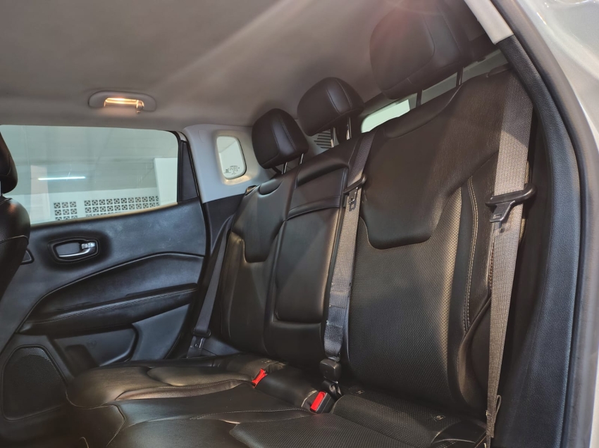 jeep compass 2.0 16v flex longitude automatico 4p 20206