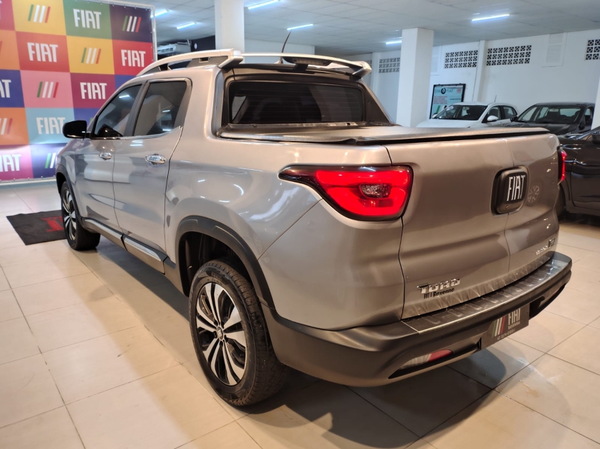 fiat toro 2.0 16v turbo diesel volcano 4wd at9 4p automatico 20257