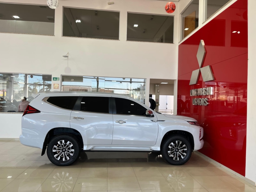 mitsubishi pajero sport 2.4 16v mivec turbo diesel hpe-s awd automatico 5p 2023