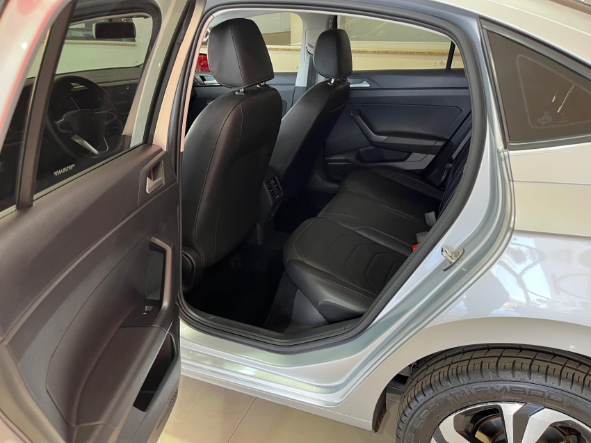 volkswagen virtus 1.0 200 tsi comfortline automatico 9.9 flex 4p 2024