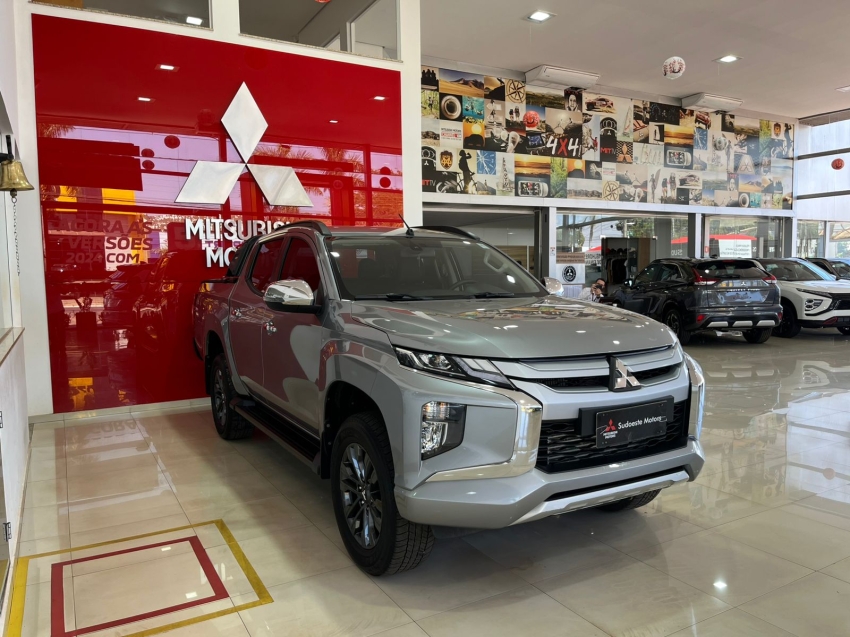 mitsubishi l200 triton 2.4 turbo diesel 4x4 at sport hpe 4p automatico 2025