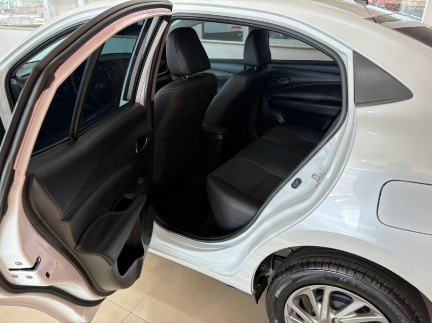 toyota yaris 1.5 16v flex sedan xs multidrive 1.4 4p automatico 202513