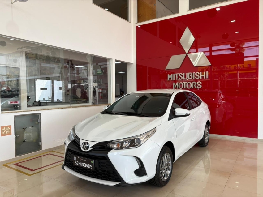 toyota yaris 1.5 16v flex sedan xs multidrive 1.4 4p automatico 2025