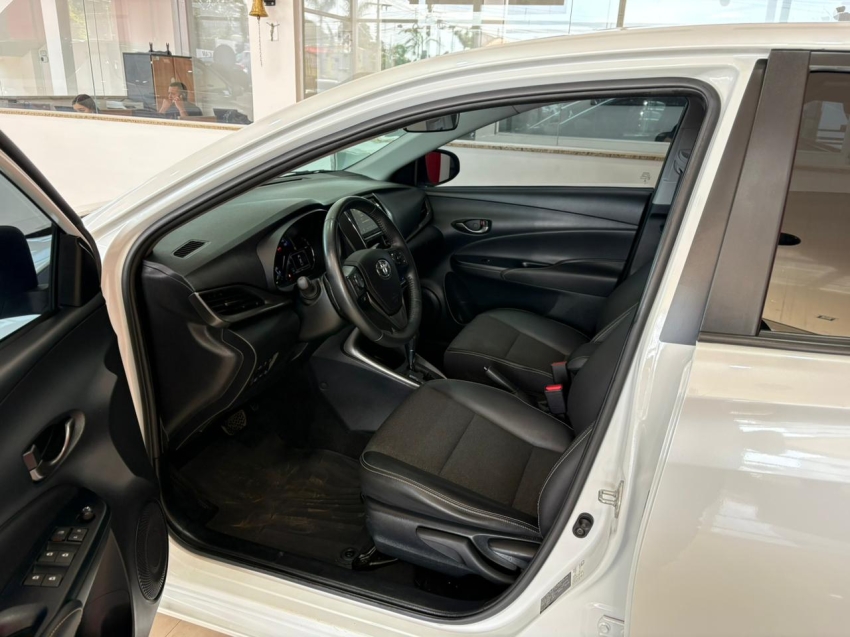 toyota yaris 1.5 16v flex sedan xs multidrive 1.4 4p automatico 20259