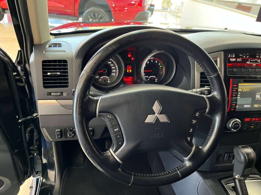 mitsubishi pajero full 3.2 hpe 4x4 16v turbo intercooler diesel 2p automatico 5p 201712