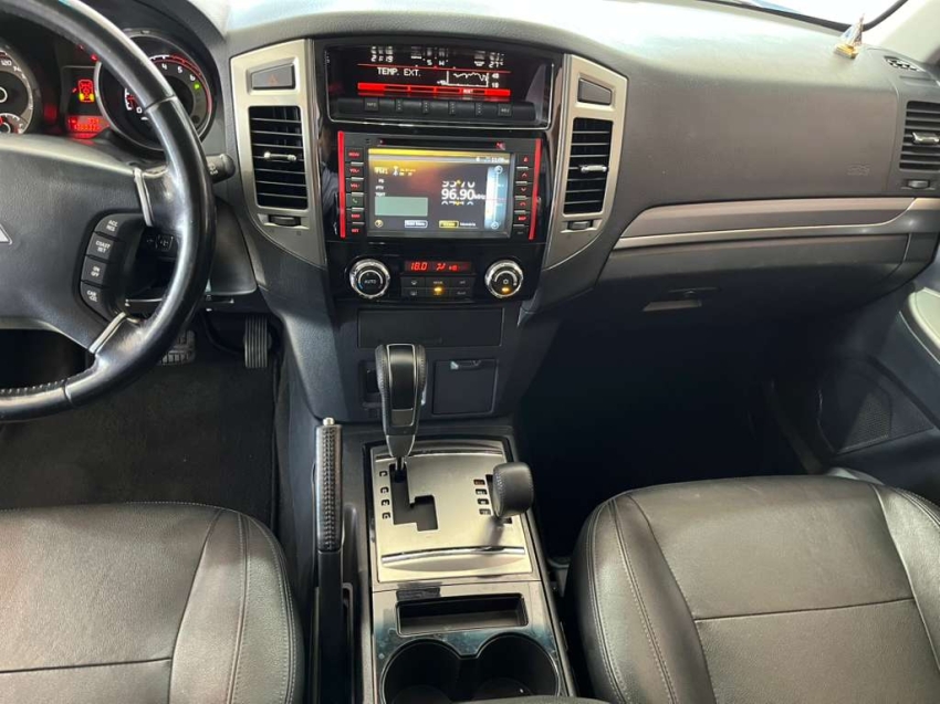 mitsubishi pajero full 3.2 hpe 4x4 16v turbo intercooler diesel 2p automatico 5p 201710