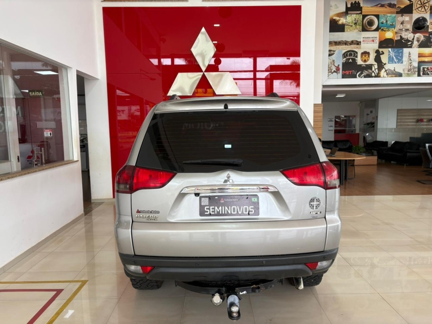 mitsubishi pajero 3.2 hpe 4x4 7 lugares 16v turbo intercooler diesel 4p automatico 5p 20164