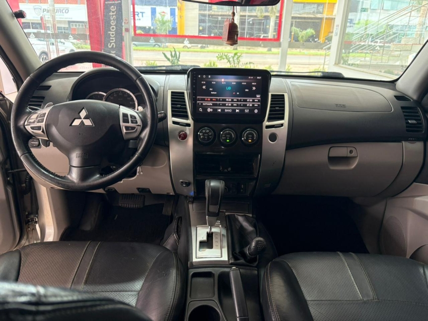 mitsubishi pajero 3.2 hpe 4x4 7 lugares 16v turbo intercooler diesel 4p automatico 5p 201610