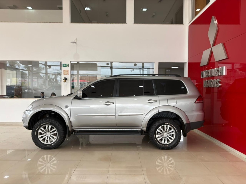 mitsubishi pajero 3.2 hpe 4x4 7 lugares 16v turbo intercooler diesel 4p automatico 5p 20163