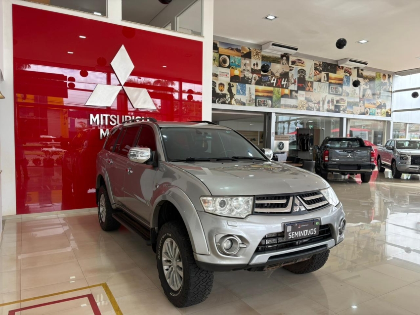 mitsubishi pajero 3.2 hpe 4x4 7 lugares 16v turbo intercooler diesel 4p automatico 5p 20167