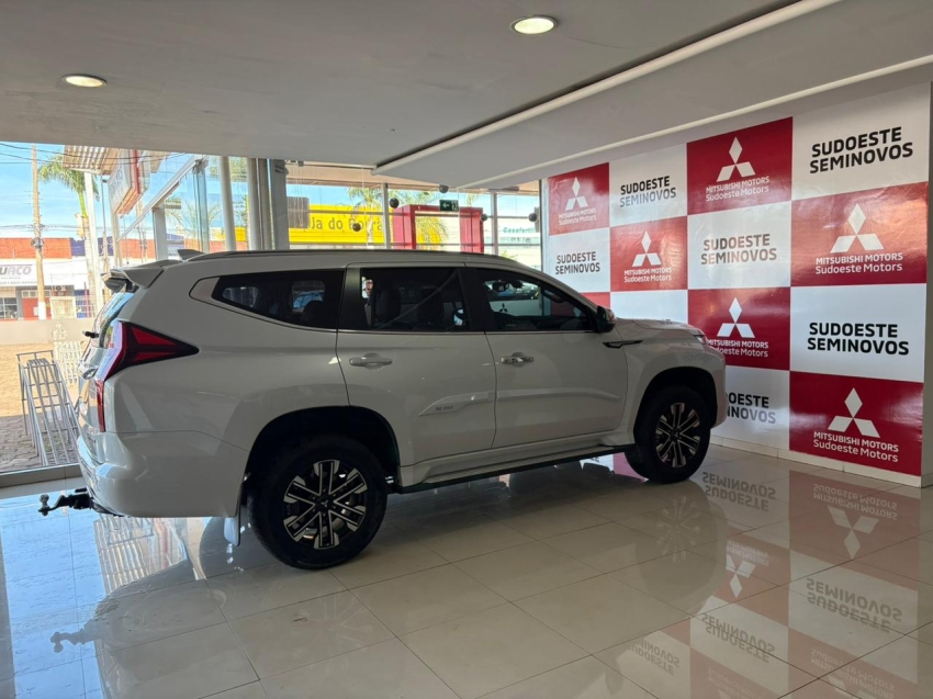 mitsubishi pajero sport 2.4 16v mivec turbo diesel hpe-s awd automatico 5p 20243
