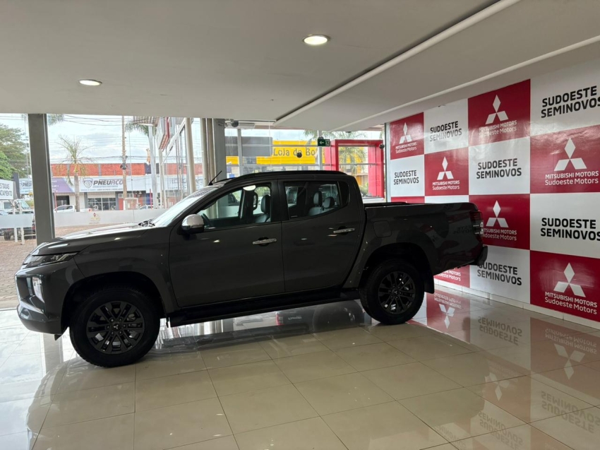 mitsubishi triton 2.4 biturbo diesel cd hpe 4x4 automatico 4p 20253