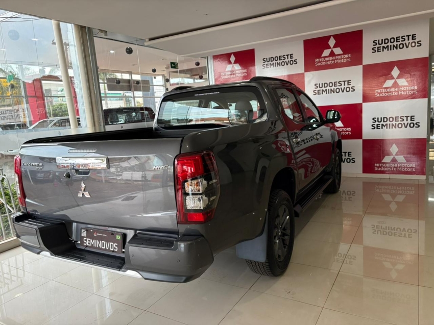 mitsubishi triton 2.4 biturbo diesel cd hpe 4x4 automatico 4p 20255
