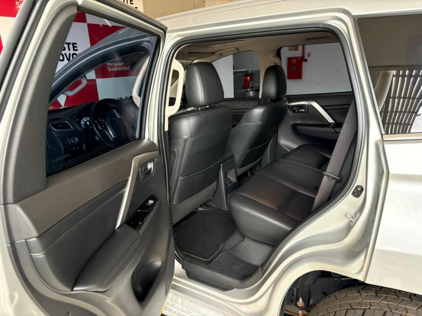 mitsubishi pajero sport 2.4 16v mivec turbo diesel hpe-s awd automatico 4p 202211