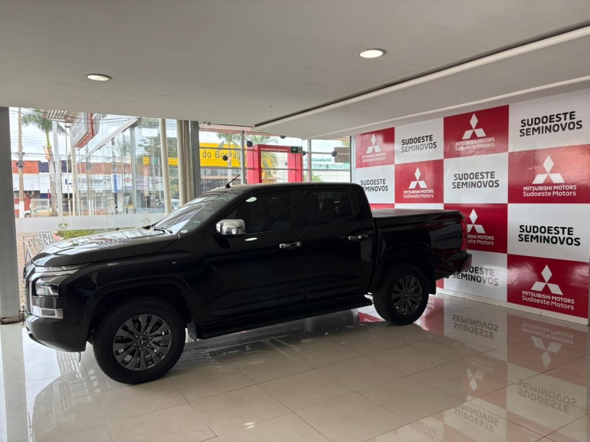 mitsubishi triton 2.4 biturbo diesel cd hpe 4x4 automatico 4p 20263