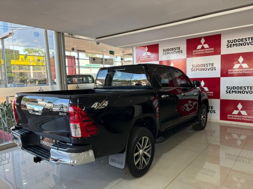 toyota hilux 2.8 srx 4x4 cd 16v diesel 4p automatico 2.7 20185