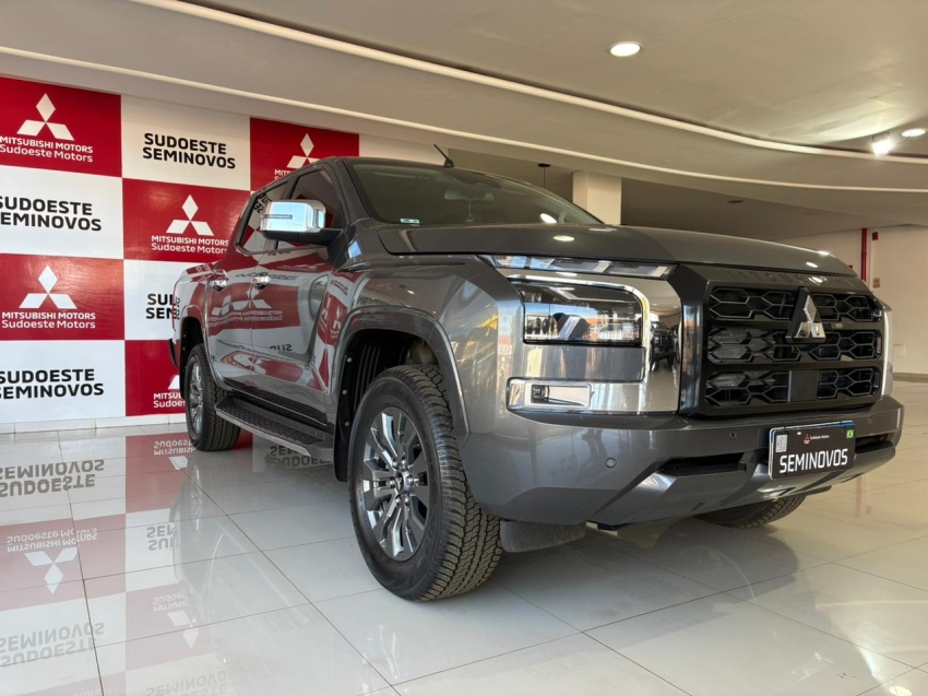 mitsubishi triton 2.4 biturbo diesel hpe-s 4x4 automatico 4p 20262