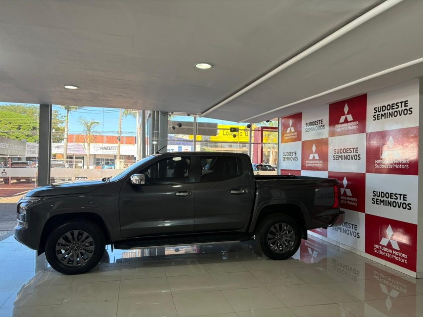 mitsubishi triton 2.4 biturbo diesel hpe-s 4x4 automatico 4p 20263