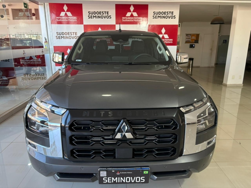 mitsubishi triton 2.4 biturbo diesel hpe-s 4x4 automatico 4p 20261