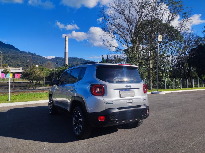 1.8 16v flex longitude 4p automatico 1.8 16v flex longitude 4p automatico