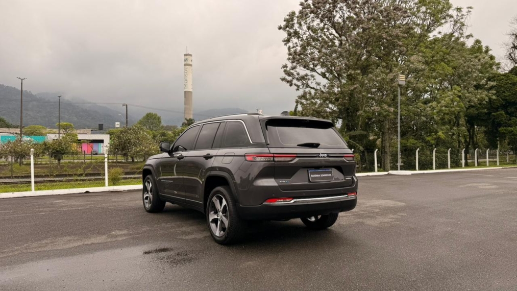 grand cherokee 2.0 turbo hibrido 4xe at8