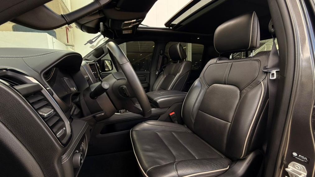 ram 1500  5.7 v8 gasolina limited night edition cd 4x4