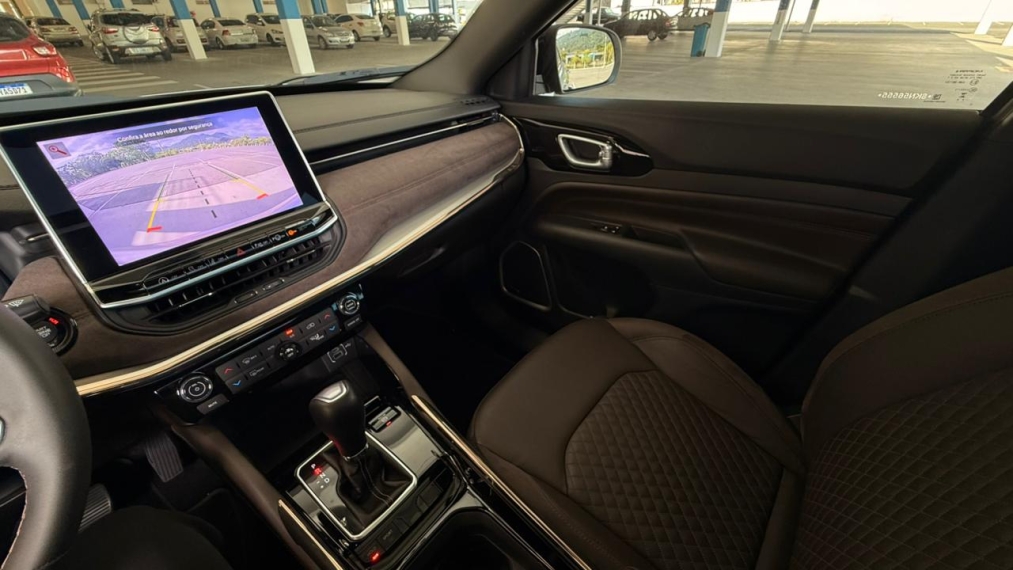 commander overland 1.3 t270 turbo flex  at614