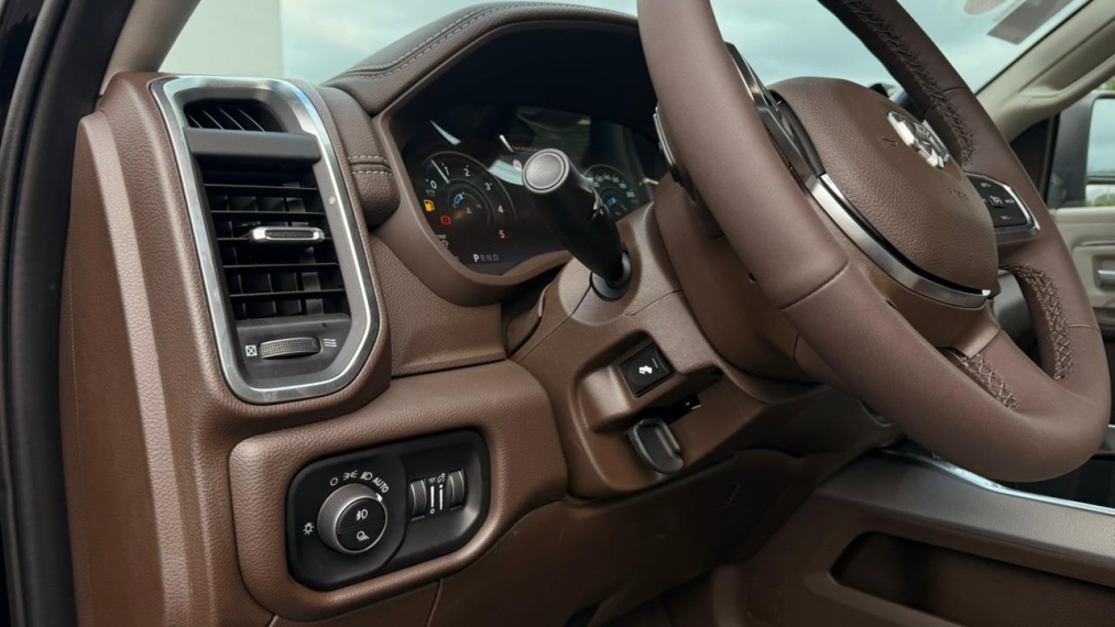 ram 2500 laramie 6.7 l6 turbo diesel cd 4x4 at15