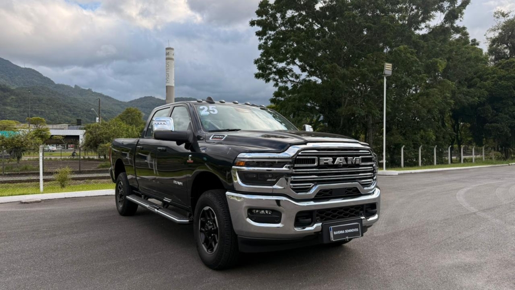 ram 2500 laramie 6.7 l6 turbo diesel cd 4x4 at2