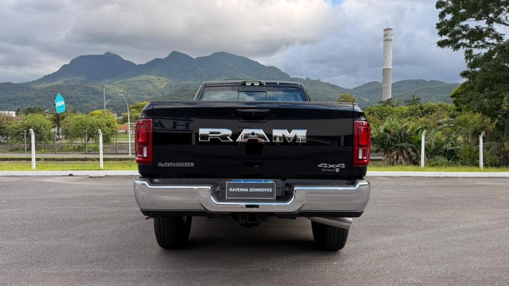 ram 2500 laramie 6.7 l6 turbo diesel cd 4x4 at5