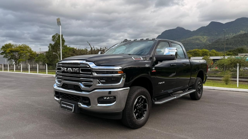 ram 2500 laramie 6.7 l6 turbo diesel cd 4x4 at1