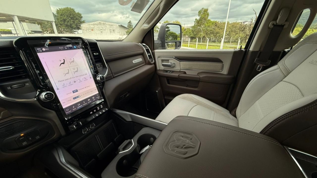 ram 2500 laramie 6.7 l6 turbo diesel cd 4x4 at12