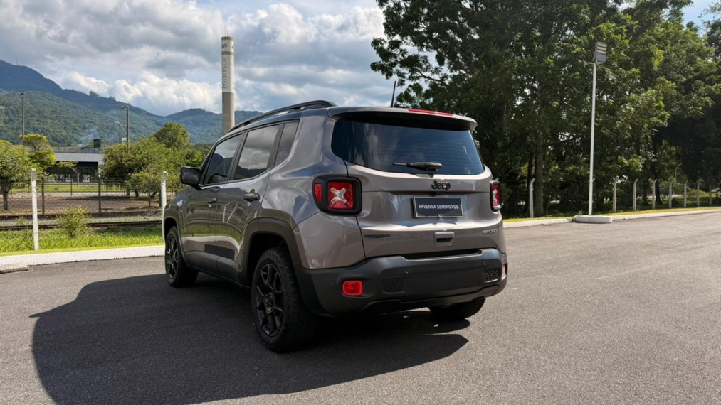 jeep renegade sport com pack nigth edition 1.8 16v flex 4p at6