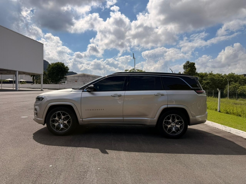 jeep commander 1.3 t270 turbo flex overland at63