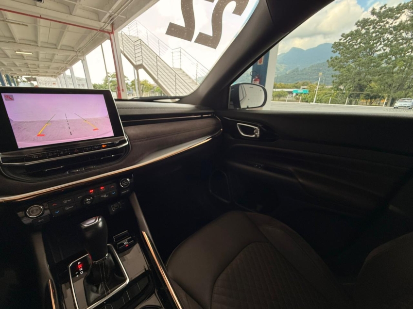 jeep commander 1.3 t270 turbo flex overland at612