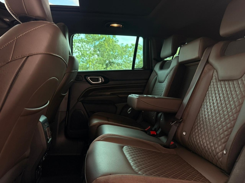 jeep commander 1.3 t270 turbo flex overland at612