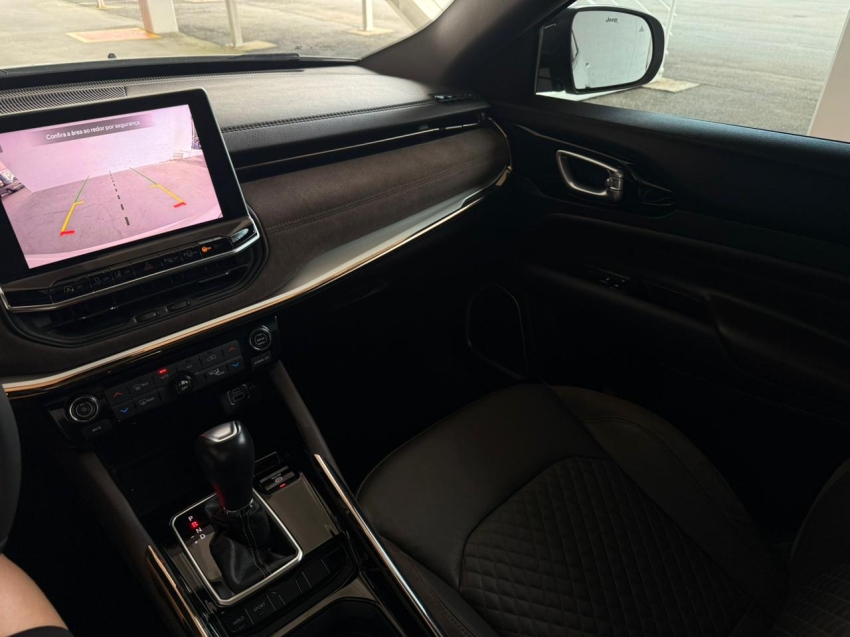 jeep commander 1.3 t270 turbo flex overland at610